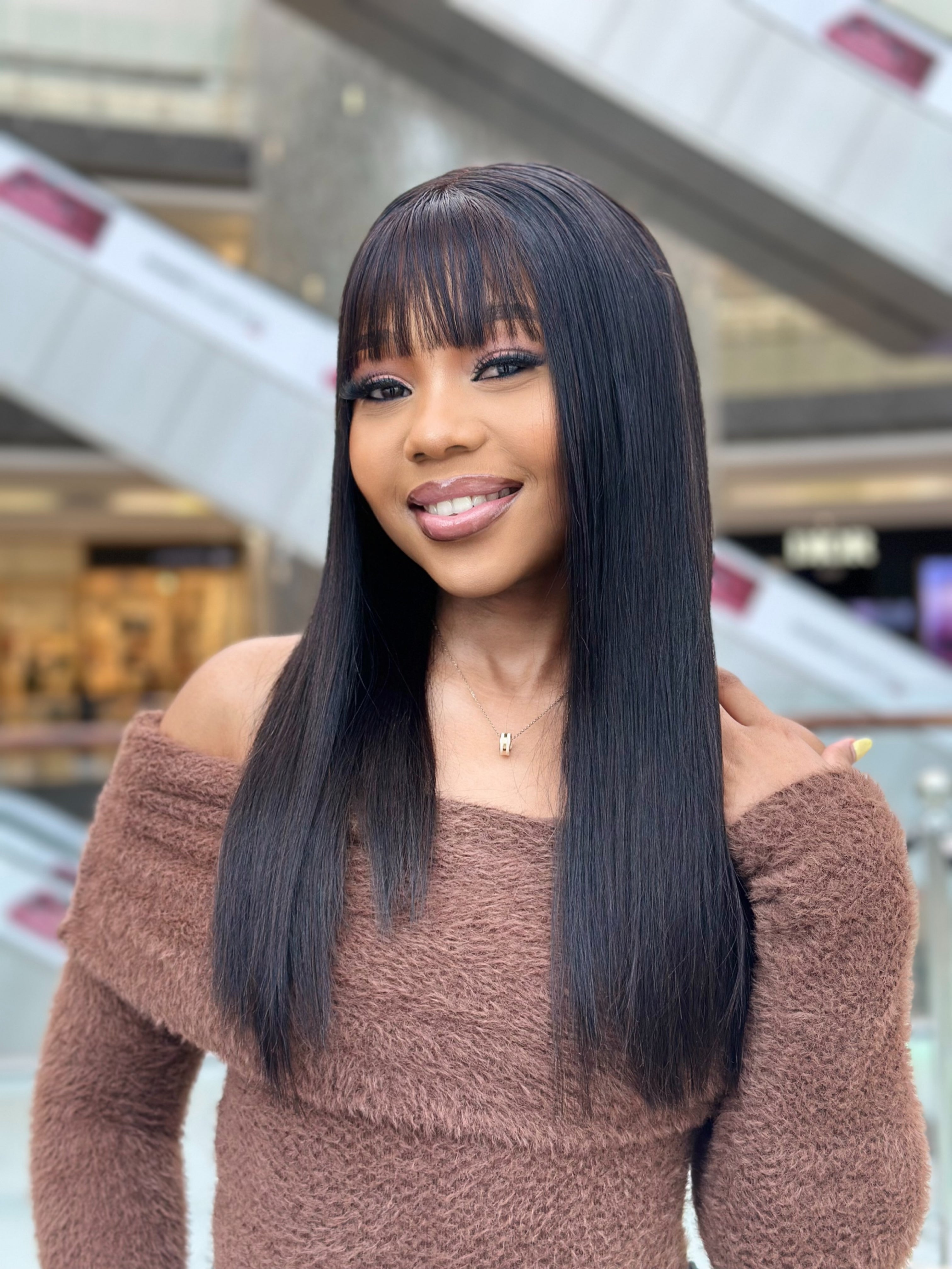 Glueless 18 Inch Bang Wig With 4 X 4 Lace