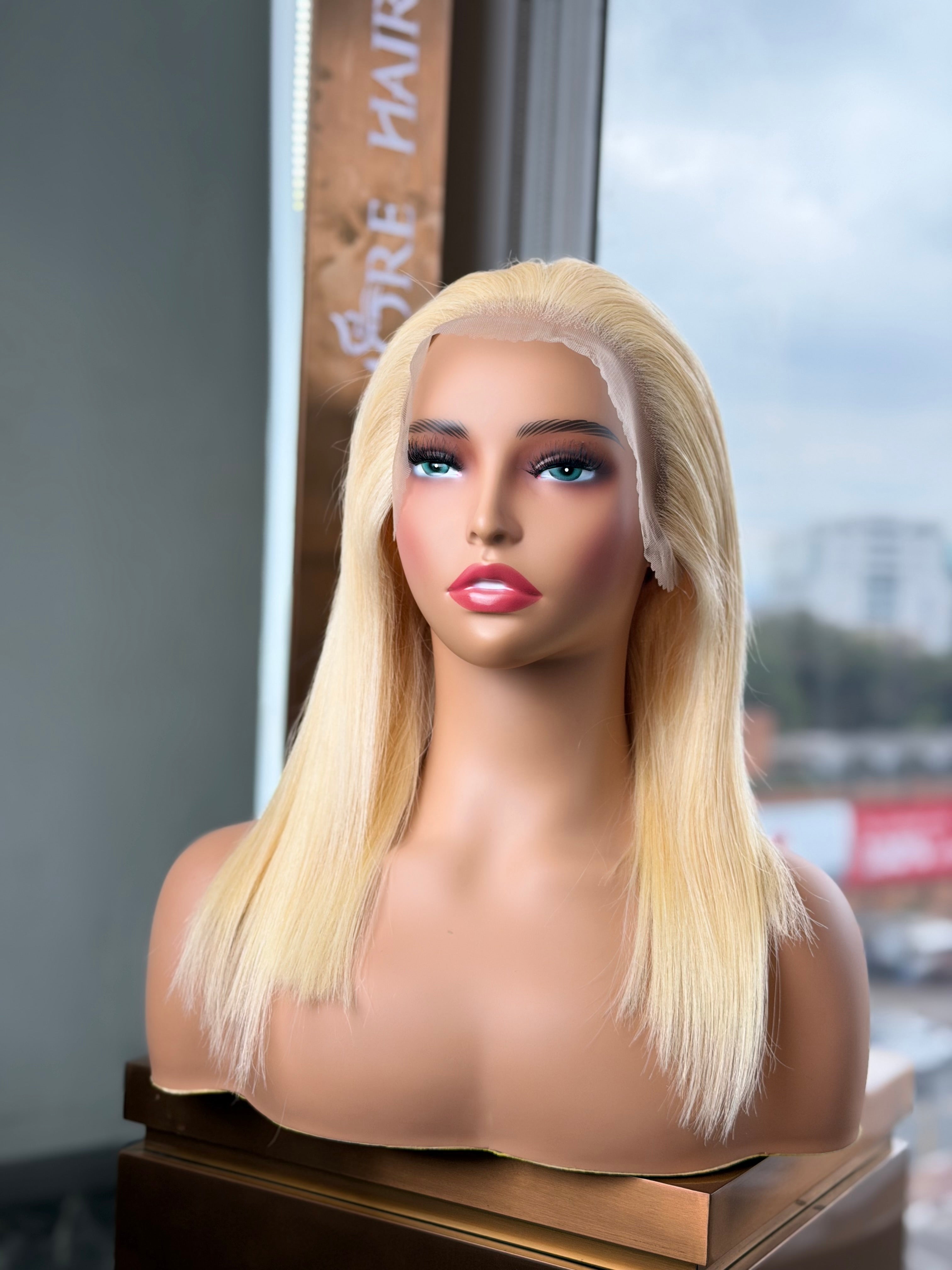 Blonde Frontal Straight 14 inch Wig